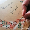 Peinture florale bohème sur couverture kraft