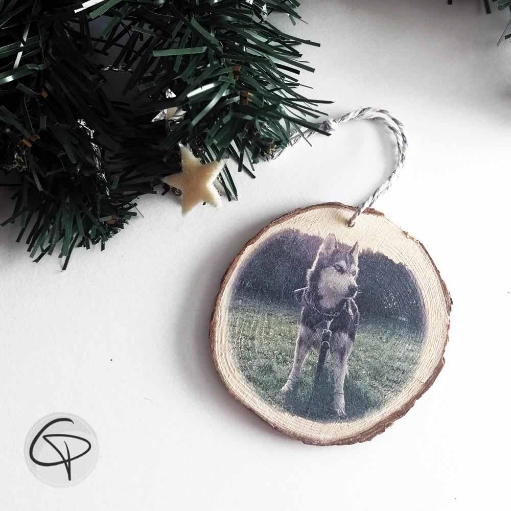 Décoration de Noël personnalisée chien sur bois véritable avec écorce