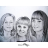 Portrait réaliste de trois sœurs dessiné au crayon d’après photo, format A4 ou A3, création artisanale
