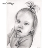 Dessin réaliste de bébé avec grands yeux, réalisé au crayon sur commande par Laura Lefebvre – Chat Pristy