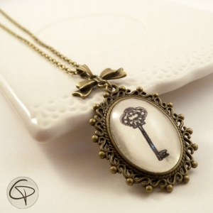 Pendentif clé stylisée bijou femme original fait main