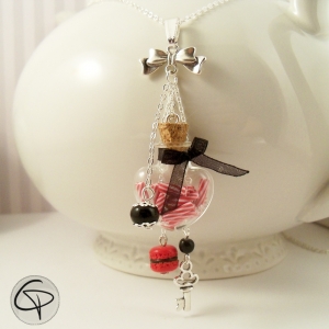 Pendentif fiole coeur