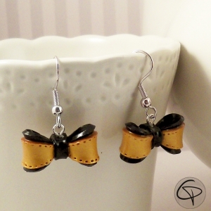 Boucles d'oreilles noeuds dorés bijou original Noël