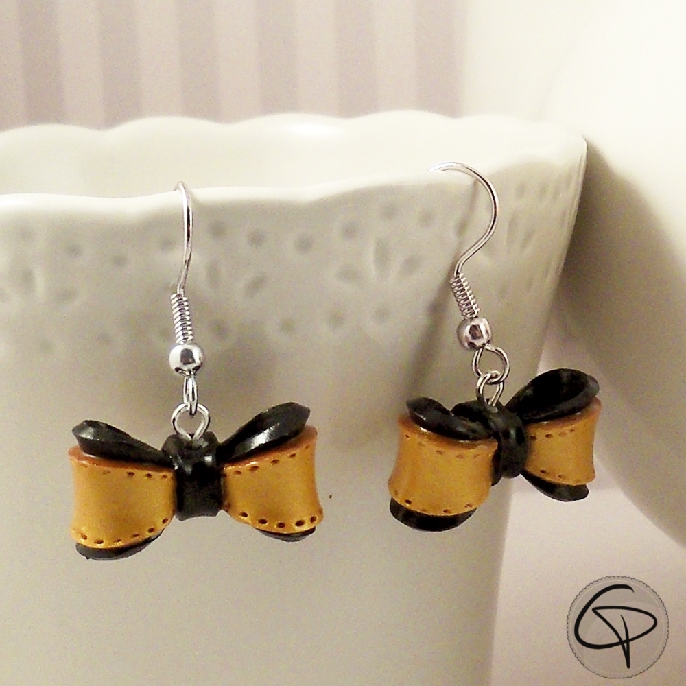 Boucles d'oreilles noeuds dorés bijou original Noël