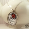 Sautoir catrina dans un grand pendentif en verre