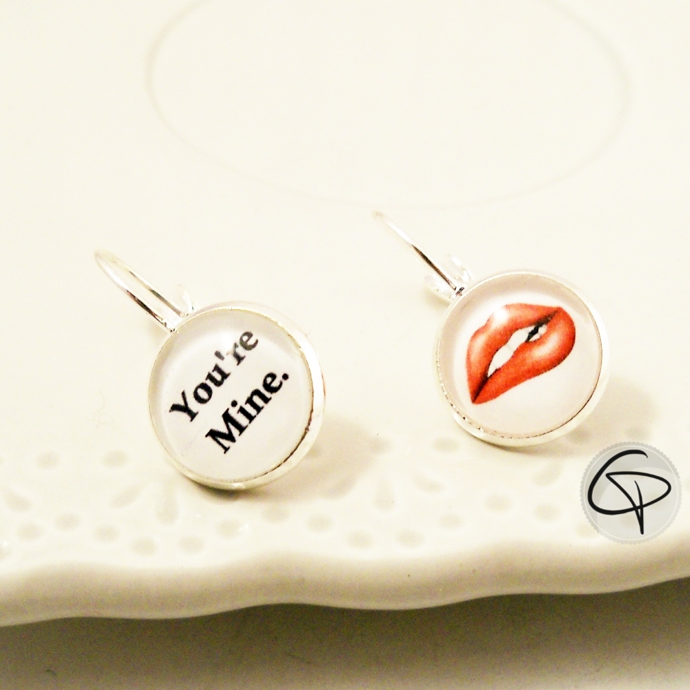 Boucles d'oreilles pour femme You Are Mine et bouche sensuelle 50 nuances
