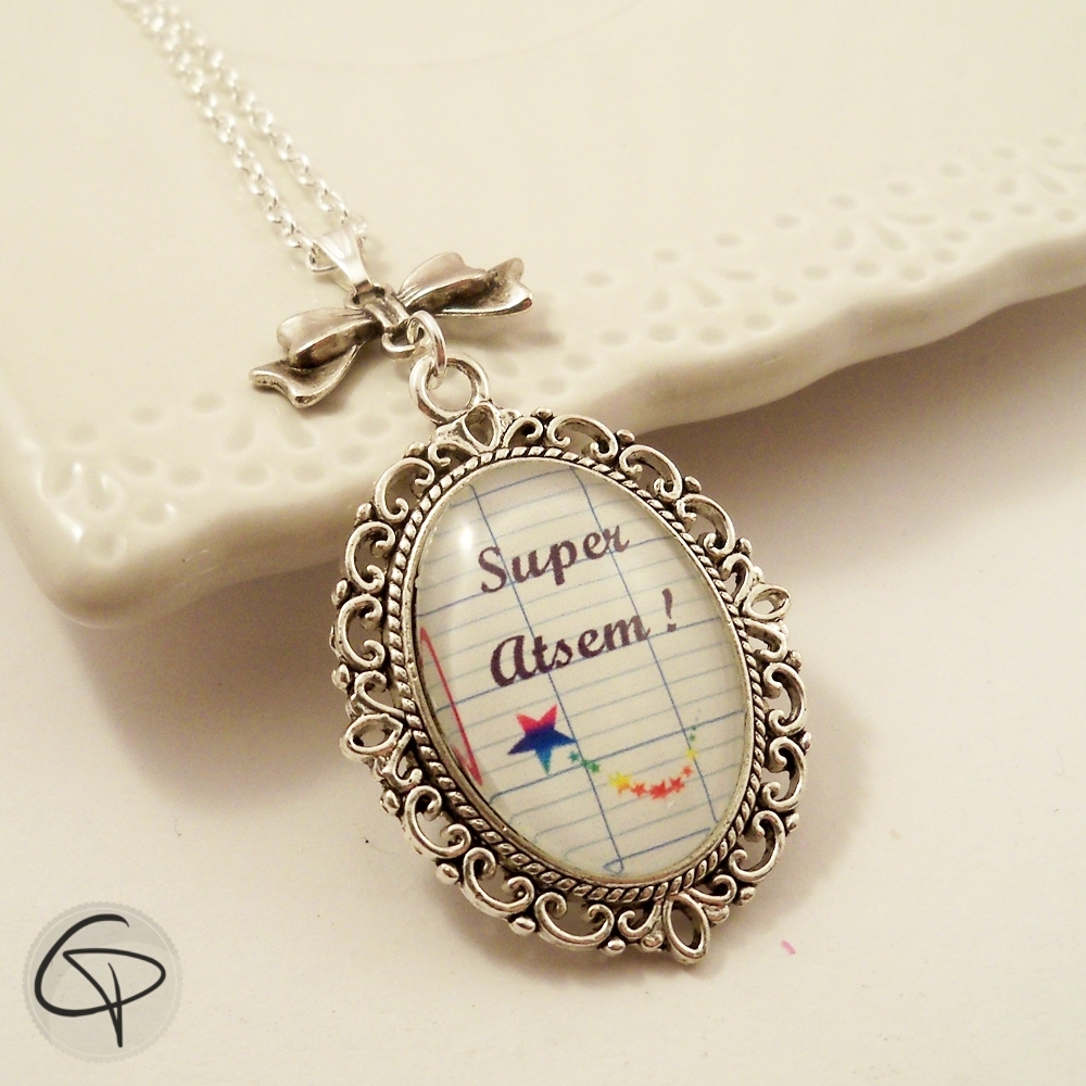 Sautoir argenté avec pendentif Super Atsem