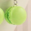 boucles d'oreilles pour femme décorées d'un macaron colori vert pomme