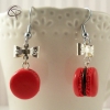 boucles de lobe d'oreille avec macaron couleur cerise rouge fait main