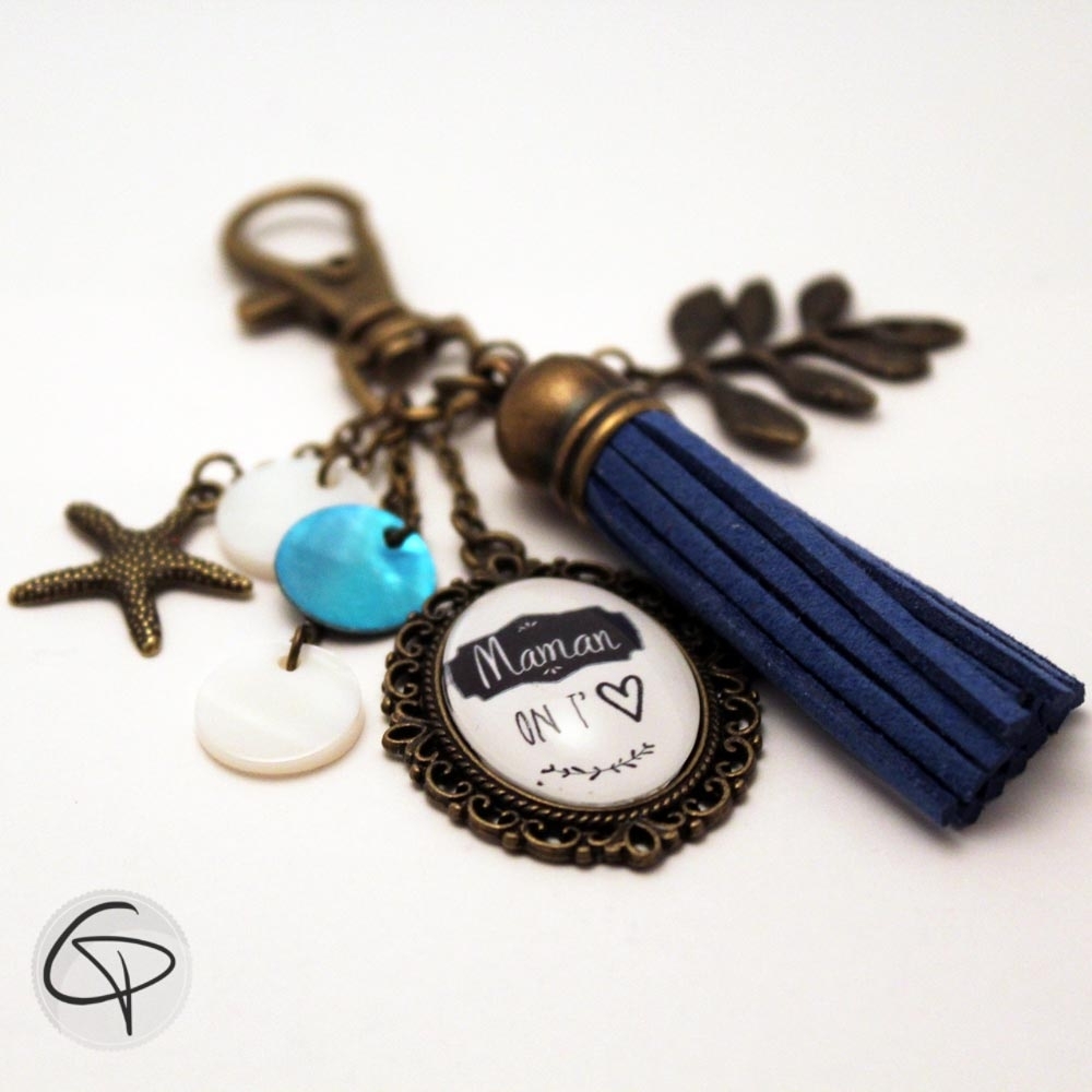 Porte-clef pour sac pompon bleu personnalisé maman on t'aime cadeau original fait main