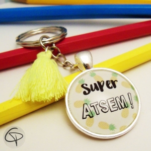 Porte-clé super atsem pompon jaune en tissu