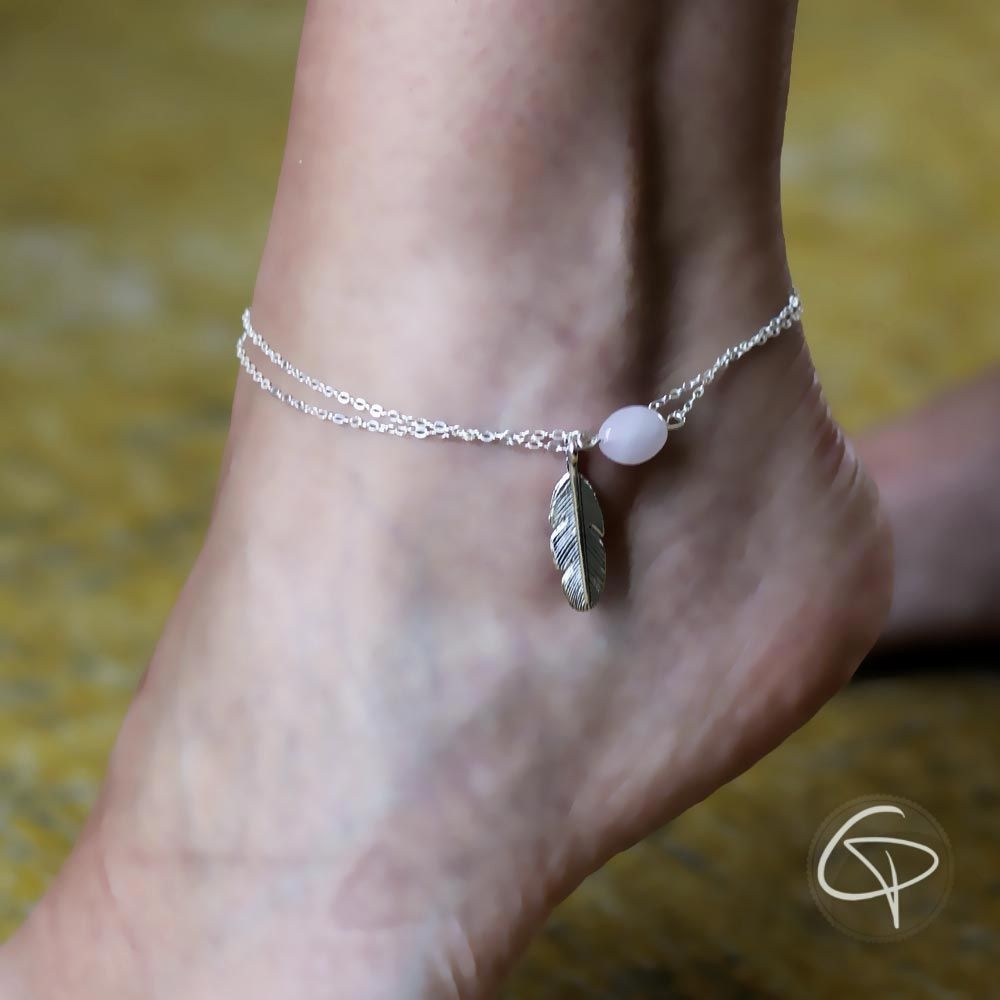 Bracelet de cheville délicat et féminin