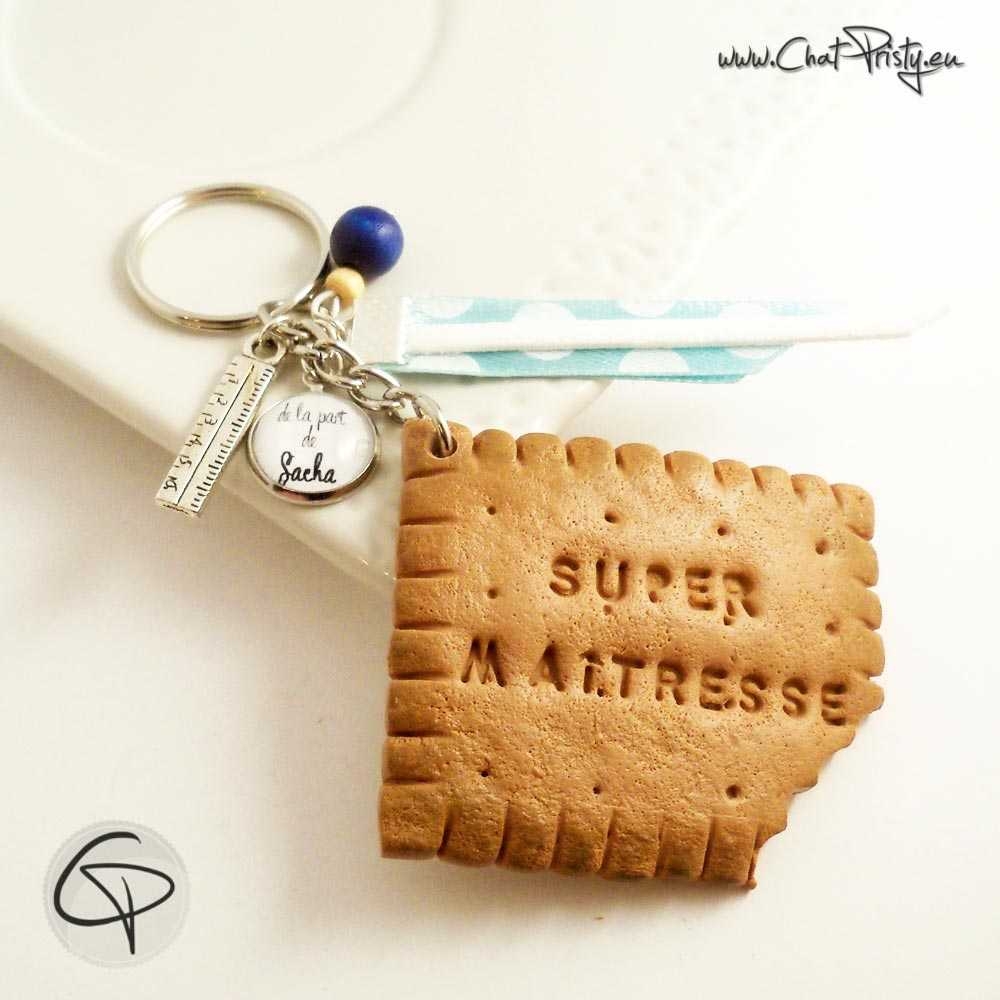 1-Porte-clef biscuit croqué super maîtresse cadeau personnalisable fin année scolaire