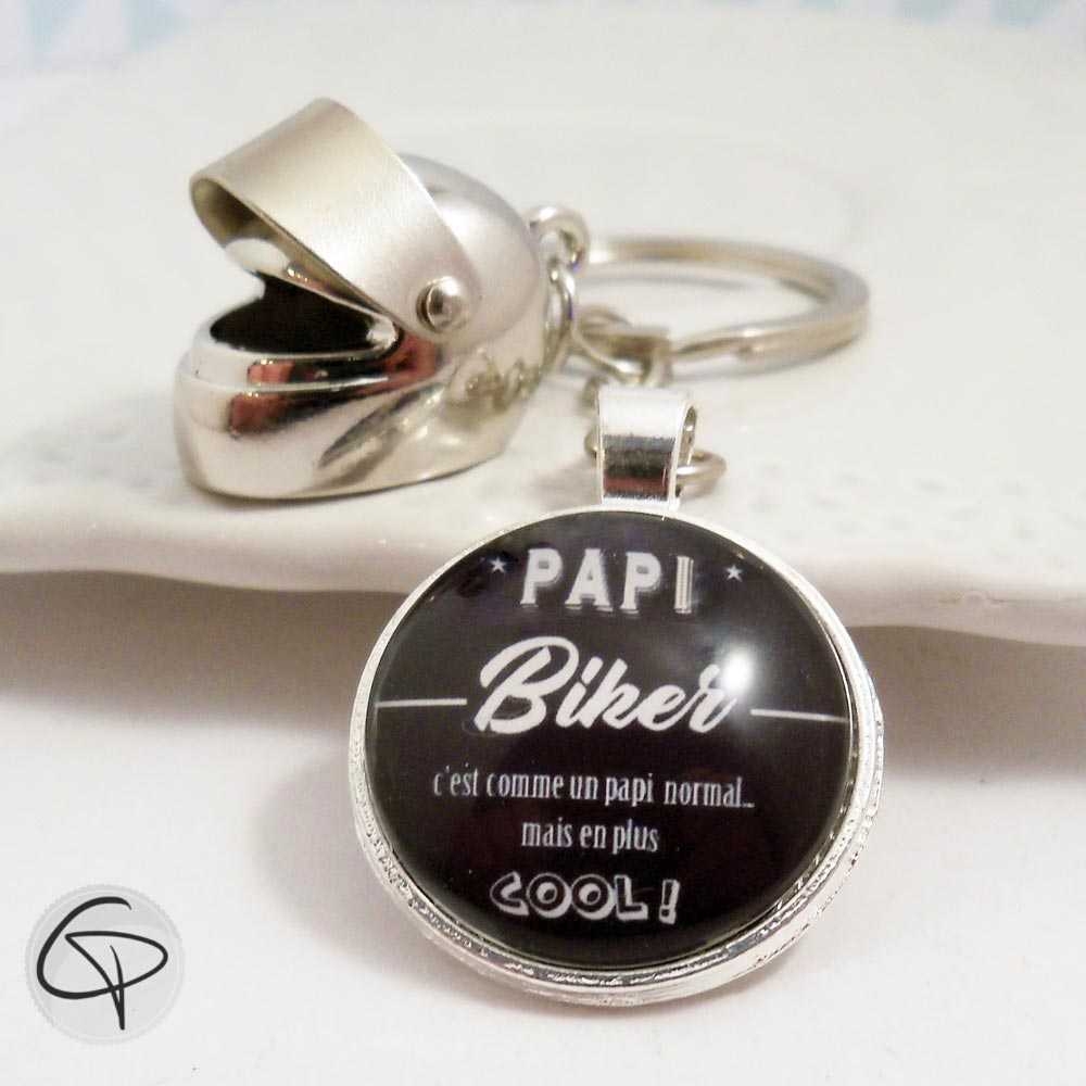 porte-clef personnalisé papi biker cadeau original grand-père casque moto