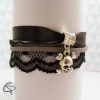 bracelet crâne argenté dentelle noire bijou délicat féminin rock'n'roll