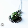 pendentif tête de zombie monstre vert bijou halloween