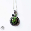 pendentif halloween tête de zombie monstre vert