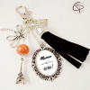 Bijou de sac pompon noir personnalisé maman qui déchire