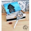 coffret en bois game of thrones avec décapsuleur main du roi