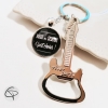 porte-clé décapsuleur original en forme de guitare électrique avec message personnalisé