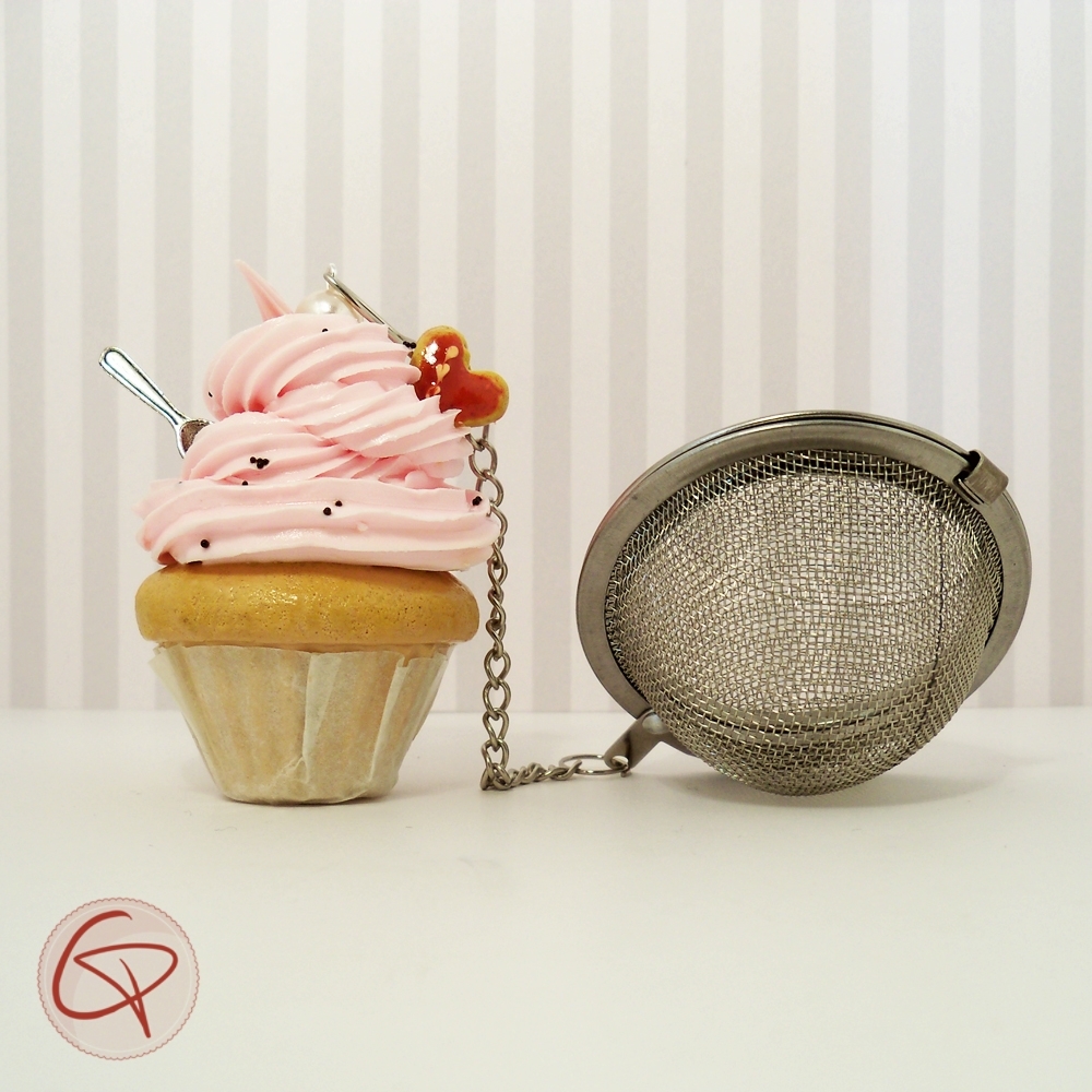 Boule à thé cupcake original avec chantilly rose