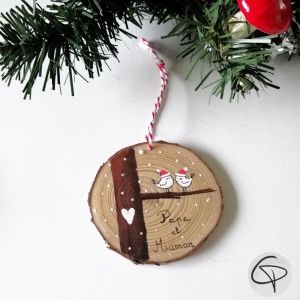 Boule de Noël en bois original avec des oiseaux personnalisables