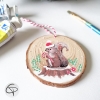 Décoration de Noël illustré d'un écureuil à personnaliser avec un prénom