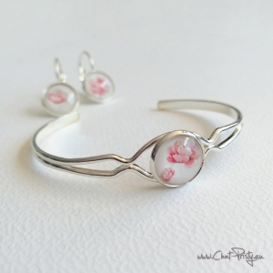 Bracelet fantaisie pour femme avec pivoines